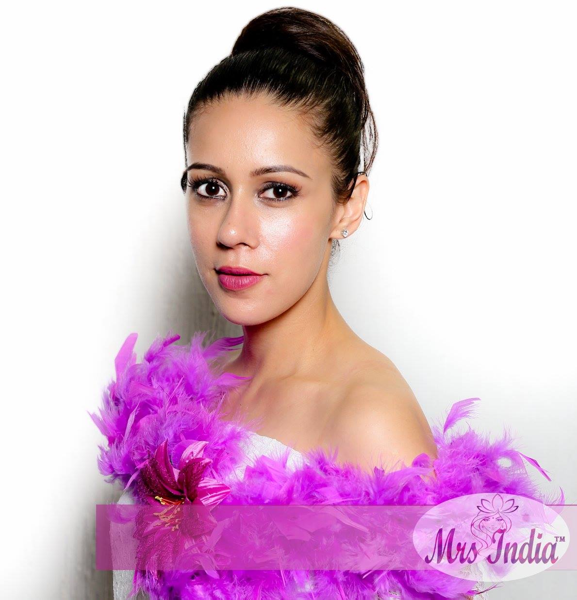 mrs-india-2017-official-Finalist